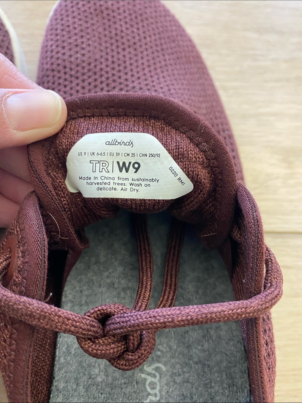 allbirds Women’s Tree Runner Sneaker- size 9 - Picture 3 of 6